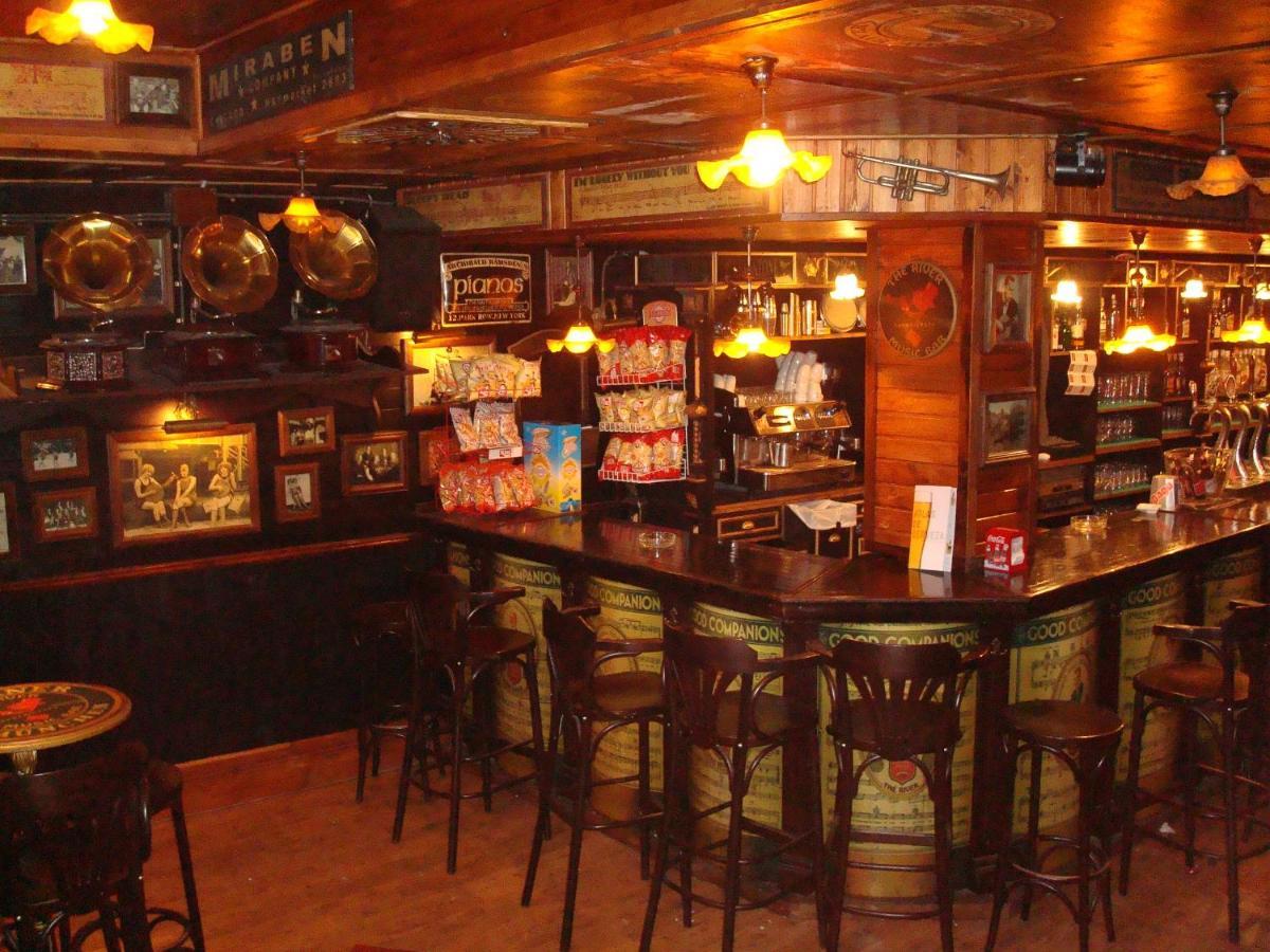 Hostal Restaurante Baraka Alagón Eksteriør bilde