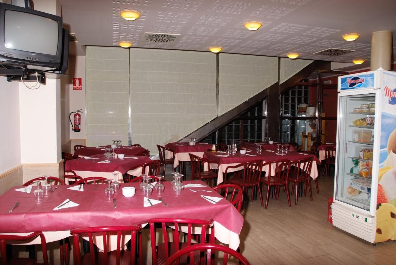 Hostal Restaurante Baraka Alagón Eksteriør bilde